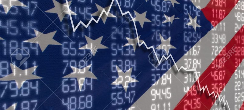 14931232-Crisi-in-USA-Autunno-Grafico-Azioni-per-gli-Stati-Uniti-d-America-Bandiera-Archivio-Fotografico